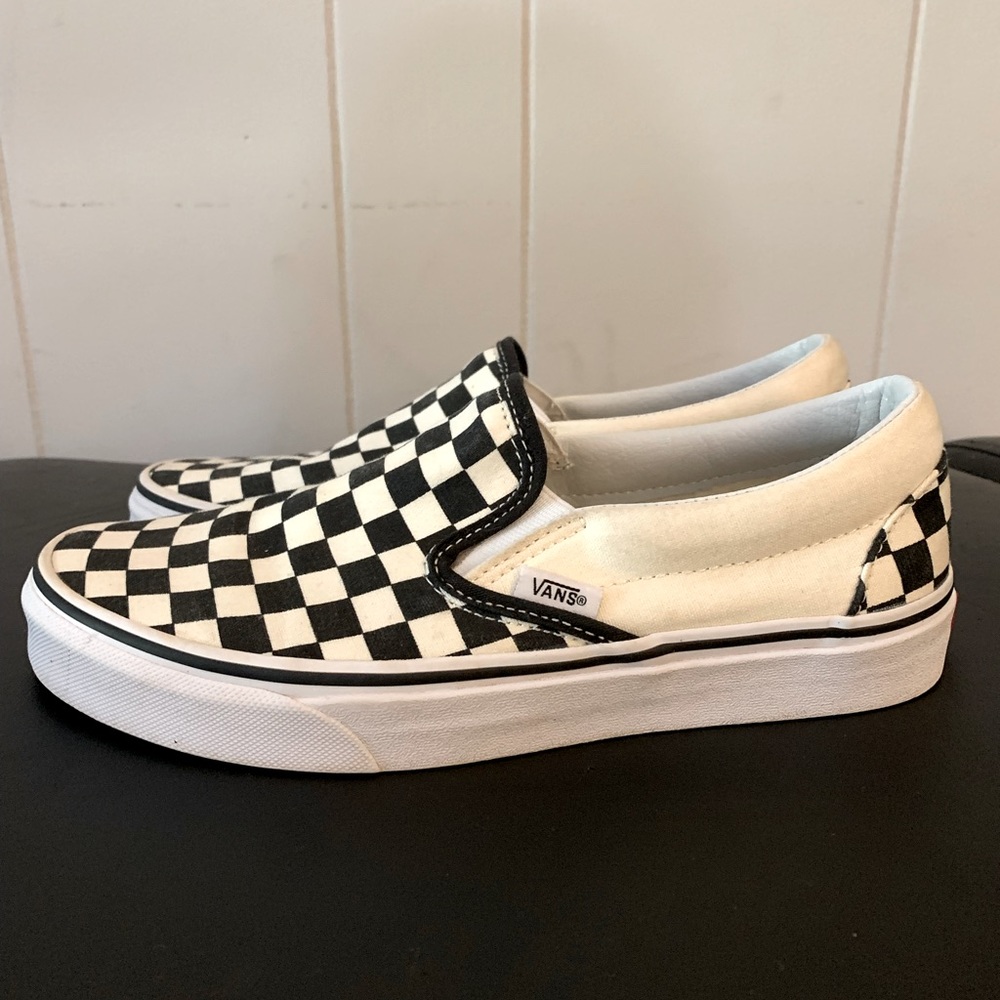 Lightly worn womens checkered vans.